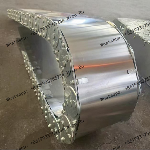 Heavy-duty enclosed-type metal cable carrier installed on industrial machinery