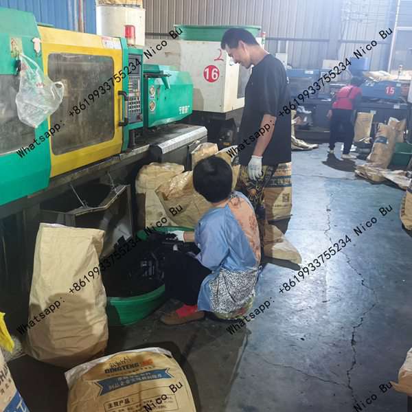 drag-chain-cable-carrier-long-travel-side-opening-in-factory-workshop